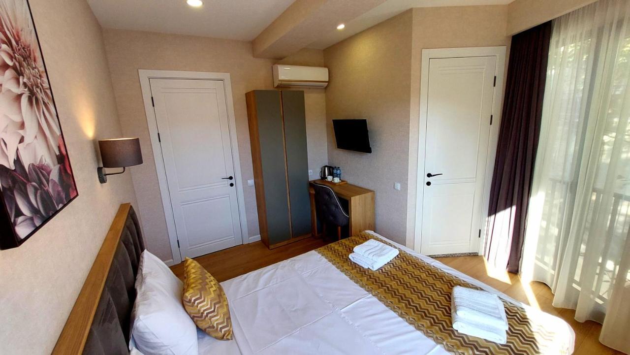 Falcon Boutique Hotel Tbilissi Extérieur photo